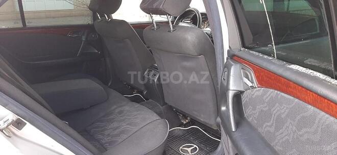 Mercedes E 240 1999, 287,000 km - 2.4 л - Sumqayıt