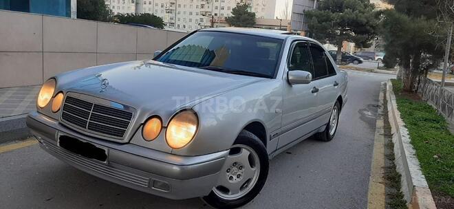 Mercedes E 240 1999, 287,000 km - 2.4 л - Sumqayıt
