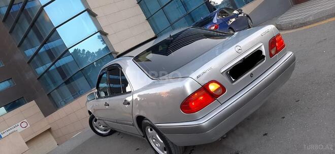 Mercedes E 240 1999, 287,000 km - 2.4 л - Sumqayıt