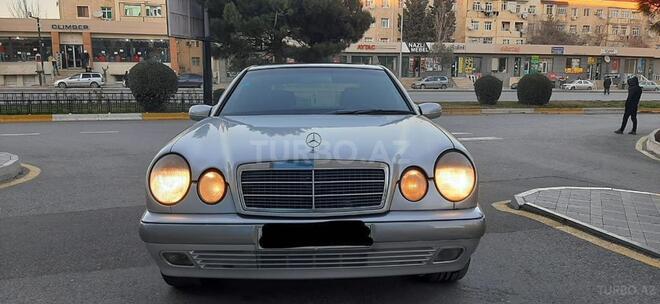 Mercedes E 240 1999, 287,000 km - 2.4 л - Sumqayıt