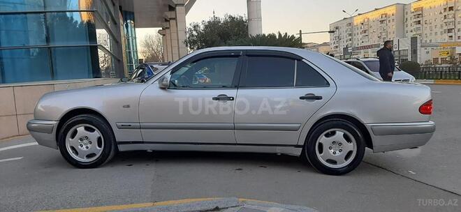 Mercedes E 240 1999, 287,000 km - 2.4 л - Sumqayıt