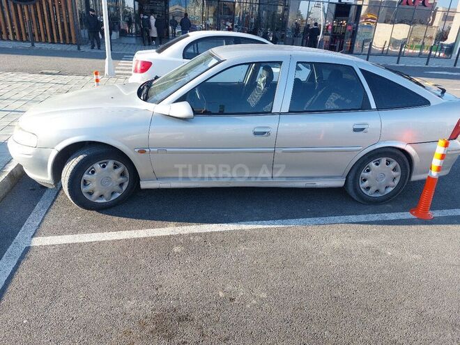 Opel Vectra 1999, 360,000 km - 1.8 l - Bakı
