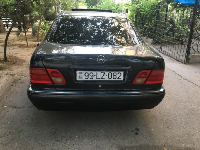 Mercedes E 230 1995, 425,000 km - 2.3 л - Bakı