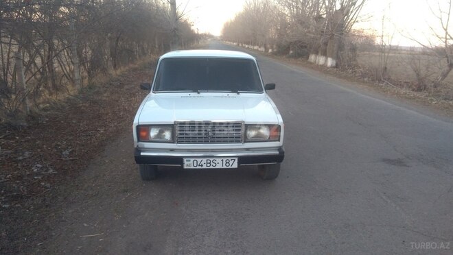 LADA (VAZ) 2107 2009, 95,000 km - 1.5 l - Samux