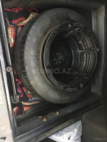 Mercedes E 230 1995, 425,000 km - 2.3 л - Bakı