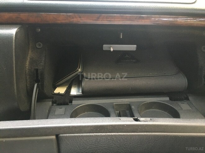 Mercedes E 230 1995, 425,000 km - 2.3 л - Bakı