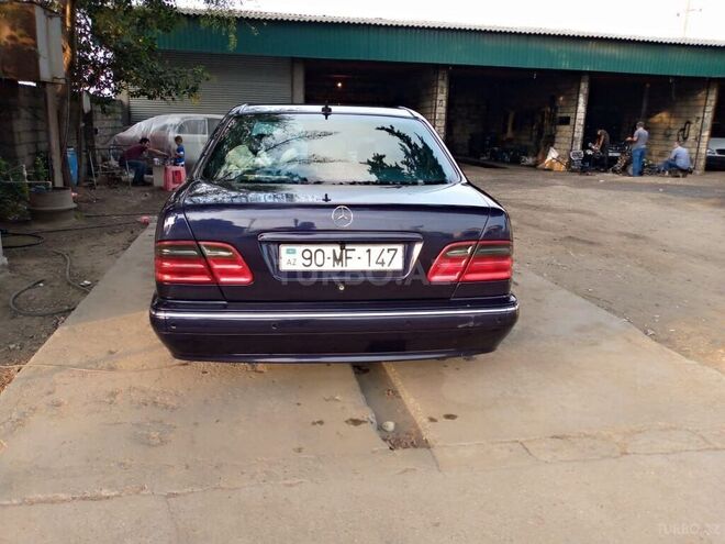 Mercedes E 220 1999, 445,755 km - 2.2 l - Lənkəran