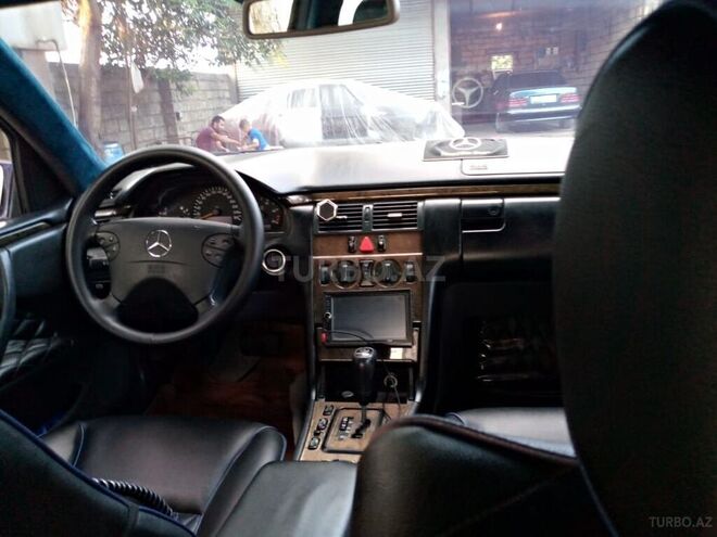 Mercedes E 220 1999, 445,755 km - 2.2 l - Lənkəran