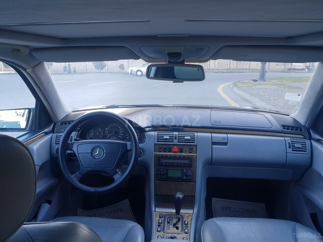 Mercedes E 240 1999, 399,800 km - 2.4 l - Bakı