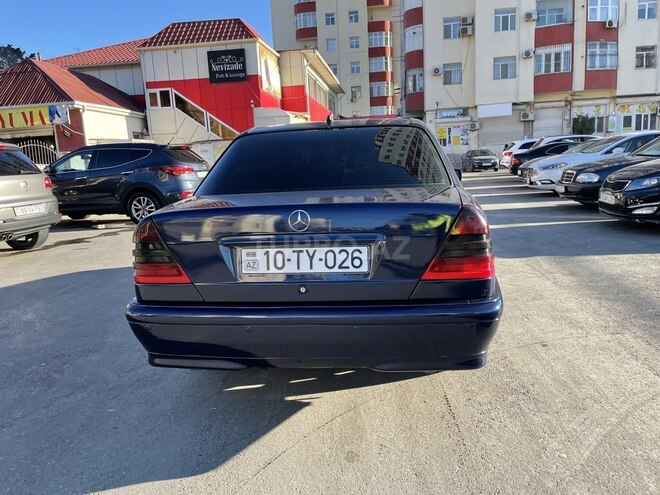 Mercedes C 220 2000, 340,000 km - 2.2 l - Bakı