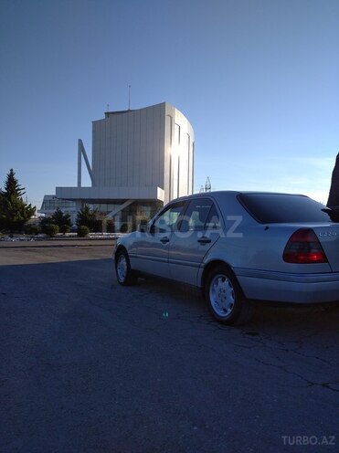 Mercedes C 220 1995, 400,000 km - 2.2 l - Xaçmaz