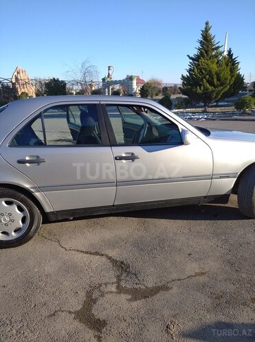 Mercedes C 220 1995, 400,000 km - 2.2 l - Xaçmaz