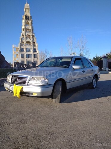 Mercedes C 220 1995, 400,000 km - 2.2 l - Xaçmaz