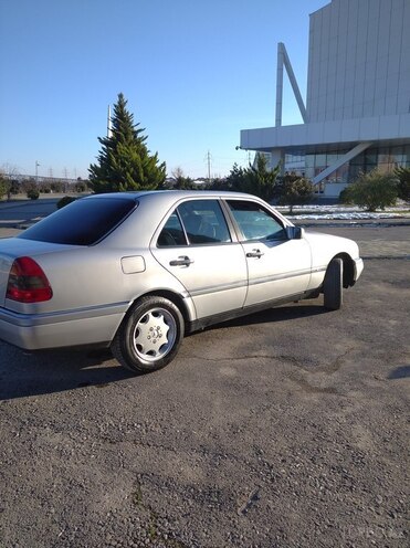 Mercedes C 220 1995, 400,000 km - 2.2 l - Xaçmaz