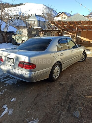 Mercedes E 320 1998, 200,000 km - 3.2 l - Gədəbəy