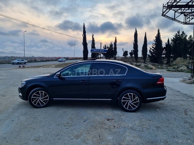 Volkswagen Passat 2014, 122,500 km - 1.8 l - Bakı