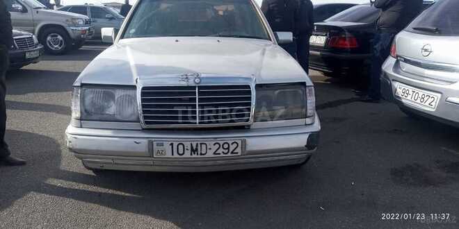 Mercedes E 220 1992, 350,545 km - 2.2 л - Bakı