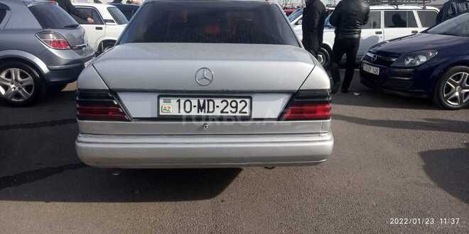 Mercedes E 220 1992, 350,545 km - 2.2 л - Bakı