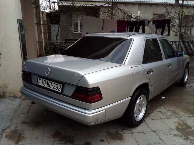Mercedes E 220 1992, 350,545 km - 2.2 л - Bakı