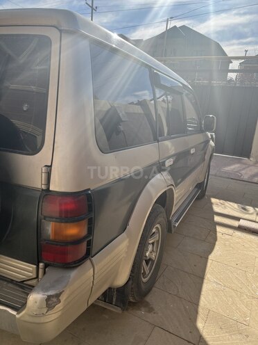 Mitsubishi Pajero 1991, 380,000 km - 2.5 l - Bakı