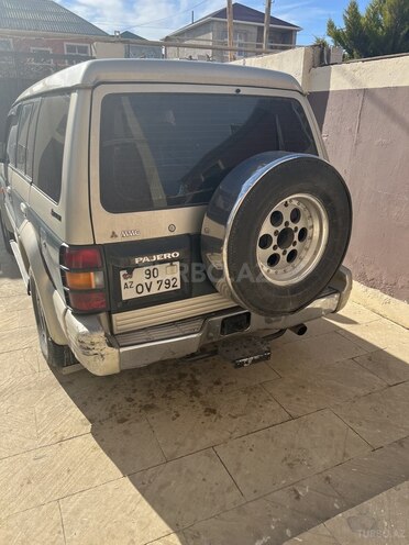 Mitsubishi Pajero 1991, 380,000 km - 2.5 l - Bakı