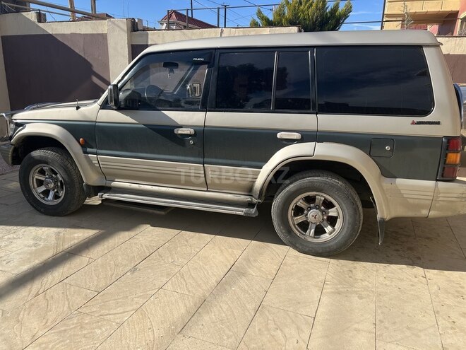 Mitsubishi Pajero 1991, 380,000 km - 2.5 l - Bakı