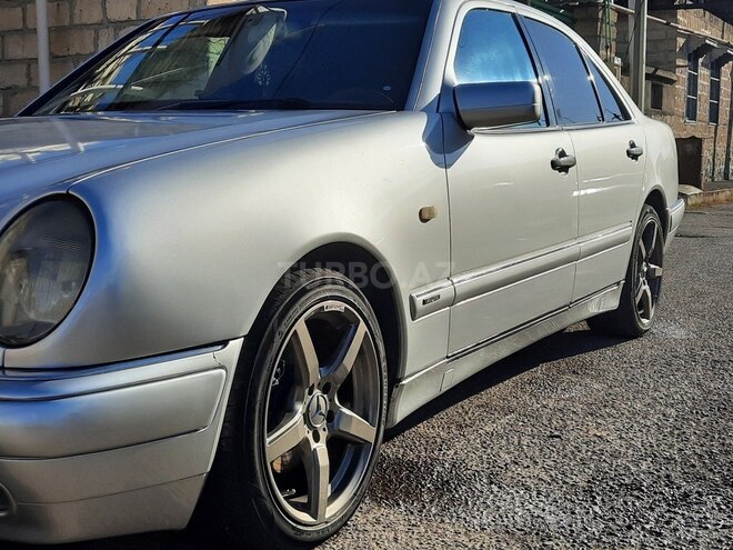 Mercedes E 230 1996, 330,000 km - 2.3 l - Gəncə