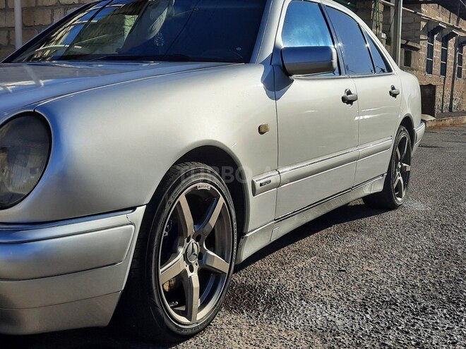 Mercedes E 230 1996, 330,000 km - 2.3 l - Gəncə