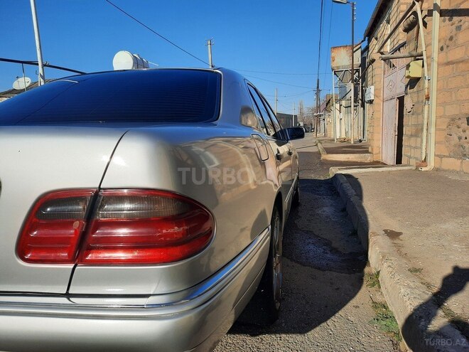 Mercedes E 230 1996, 330,000 km - 2.3 l - Gəncə