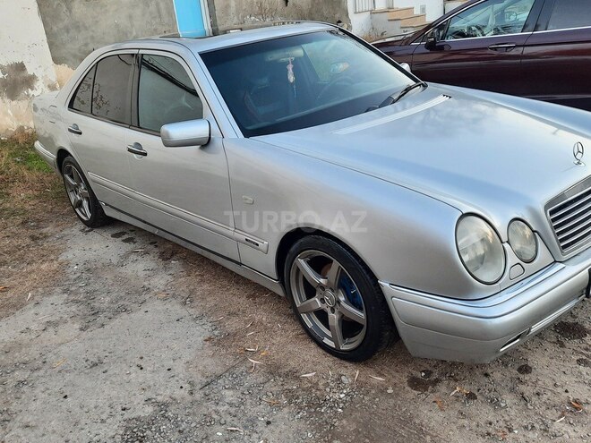 Mercedes E 230 1996, 330,000 km - 2.3 l - Gəncə