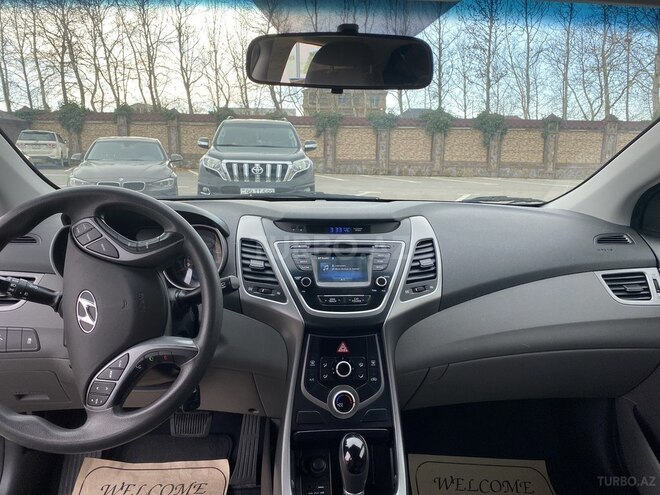 Hyundai Elantra 2015, 105,000 km - 1.8 l - Bakı