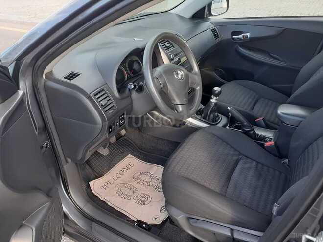 Toyota Corolla 2009, 172,325 km - 1.4 l - Bakı