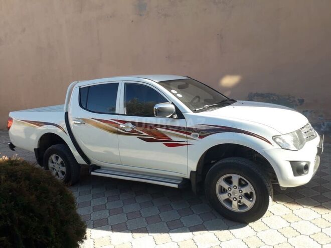 Mitsubishi L200 2014, 177,000 km - 2.5 l - Göygöl