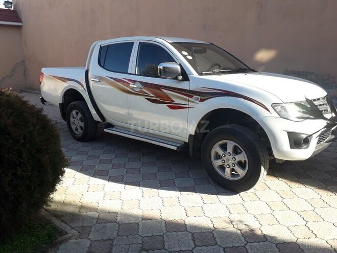 Mitsubishi L200 2014, 177,000 km - 2.5 l - Göygöl