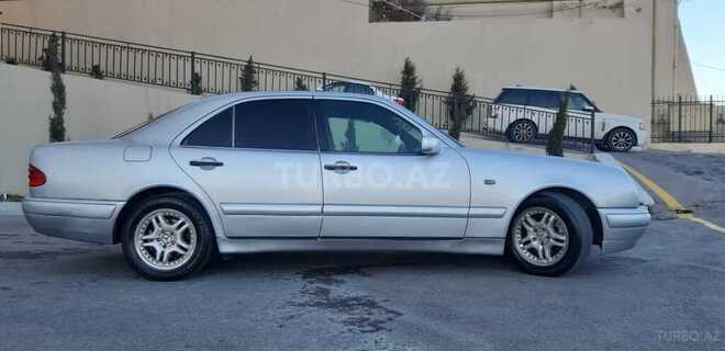 Mercedes E 220 1998, 320,000 km - 2.2 л - Bakı