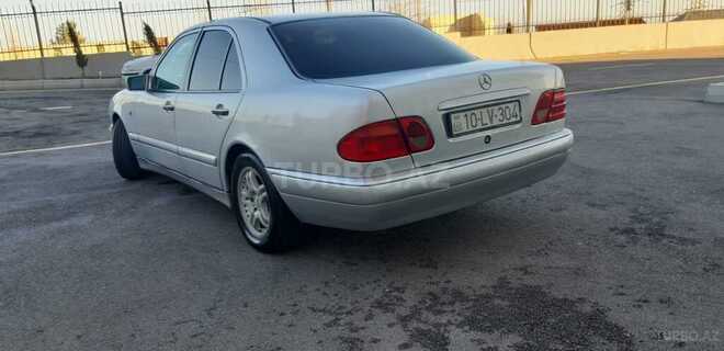 Mercedes E 220 1998, 320,000 km - 2.2 л - Bakı