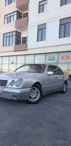 Mercedes E 220 1998, 320,000 km - 2.2 л - Bakı