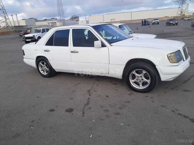 Mercedes E 200 1990, 486,000 km - 2.0 l - Bakı