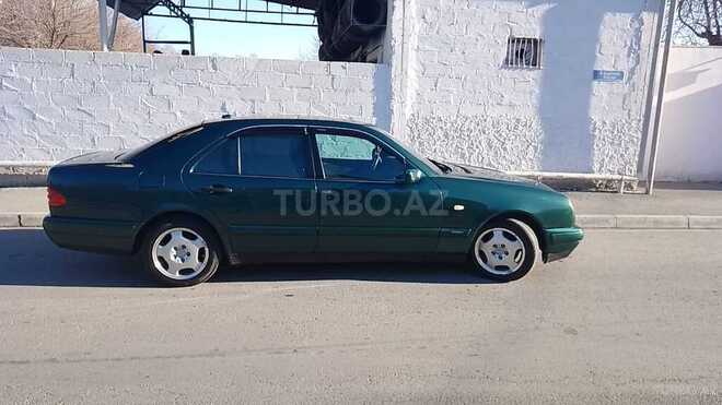 Mercedes E 200 1998, 123,456 km - 2.0 л - Mingəçevir