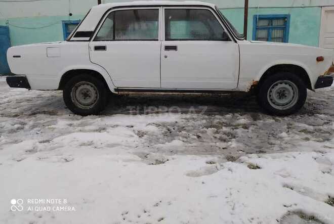 LADA (VAZ) 2107 2004, 150,000 km - 1.5 l - Salyan