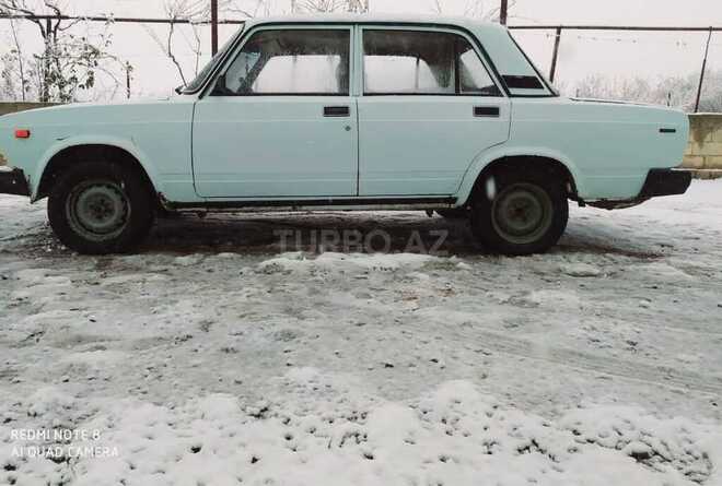 LADA (VAZ) 2107 2004, 150,000 km - 1.5 l - Salyan