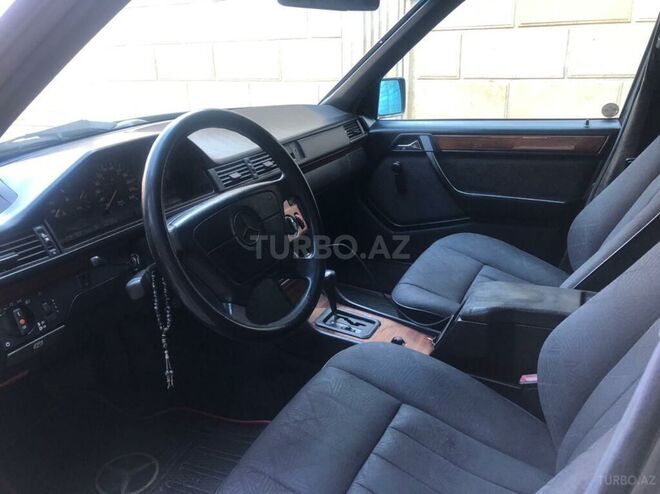 Mercedes E 220 1993, 429,000 km - 2.2 l - Bakı