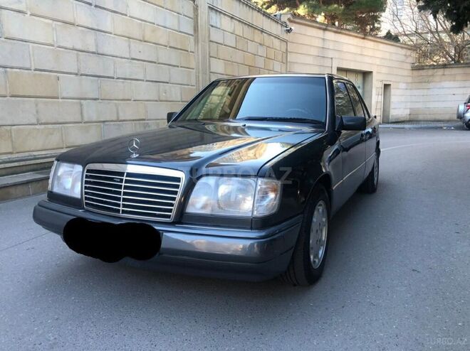 Mercedes E 220 1993, 429,000 km - 2.2 l - Bakı