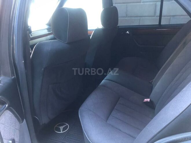Mercedes E 220 1993, 429,000 km - 2.2 l - Bakı