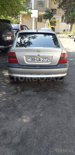 Opel Vectra 1996, 390,000 km - 1.8 l - Bakı