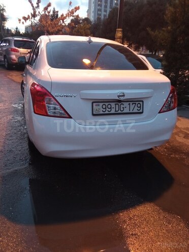 Nissan Sunny 2012, 137,000 km - 1.5 л - Gəncə