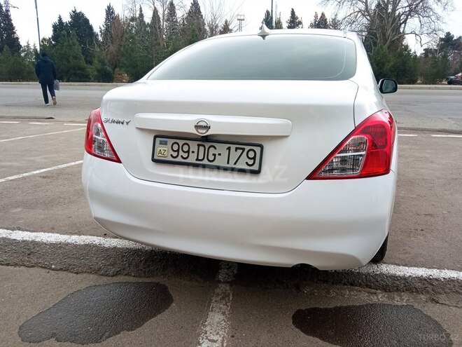 Nissan Sunny 2012, 137,000 km - 1.5 л - Gəncə