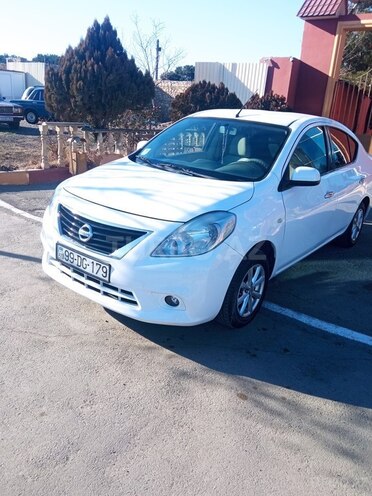 Nissan Sunny 2012, 137,000 km - 1.5 л - Gəncə