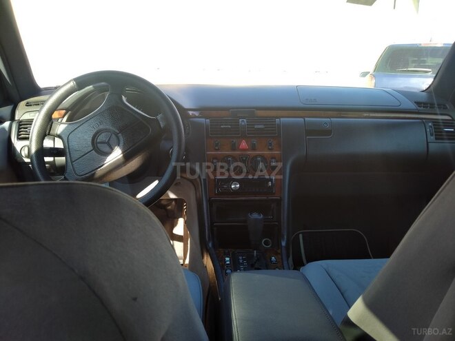 Mercedes E 240 1998, 245,200 km - 2.4 l - Sumqayıt
