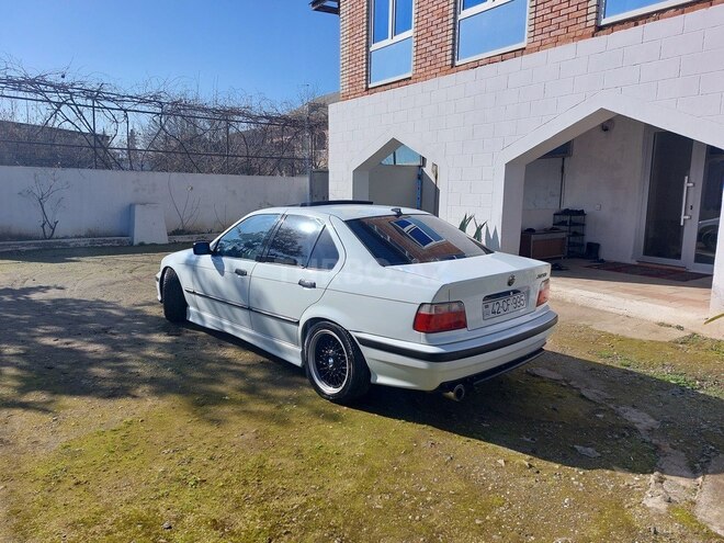 BMW 320 1992, 287,000 km - 2.0 l - Lənkəran
